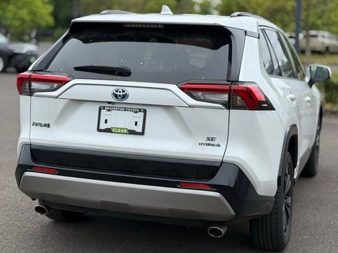 Used 2023 Toyota RAV4 SE w/ SE Grade Weather Package AWD/4WD image 5