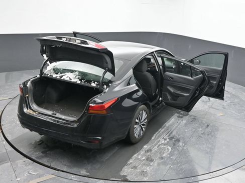 Used 2024 Nissan Altima 2.5 SV FWD image 53