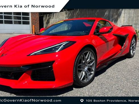 Used 2025 Chevrolet Corvette Z06 RWD image 1