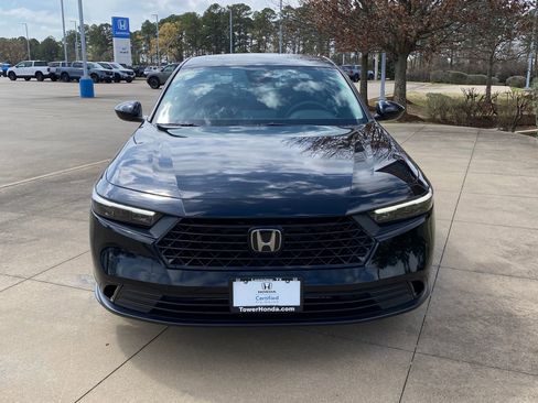Used 2023 Honda Accord EX image 2