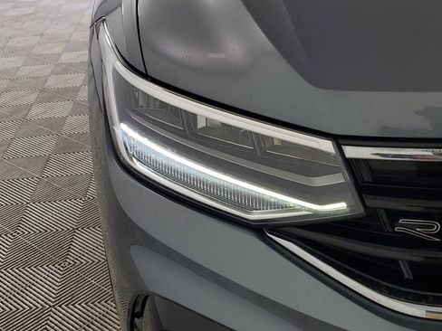 Used 2023 Volkswagen Tiguan SE R-Line image 15