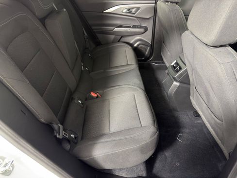 Certified 2025 Chevrolet Equinox EV LT FWD image 13