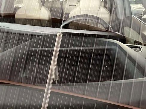 Used 2025 Audi Q6 e-tron Premium Plus w/ Premium Plus image 11