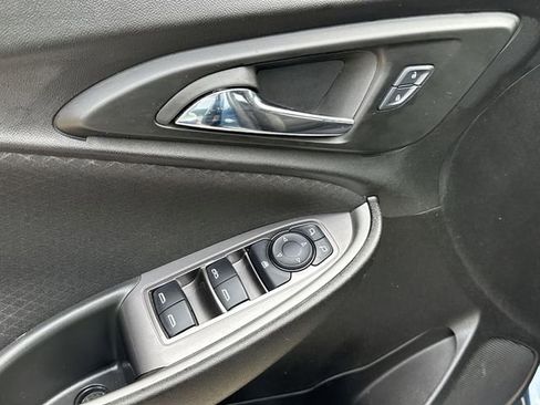 Used 2025 Chevrolet Malibu LT FWD image 16