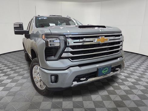 Certified 2024 Chevrolet Silverado 2500 High Country w/ Technology Package AWD/4WD image 2