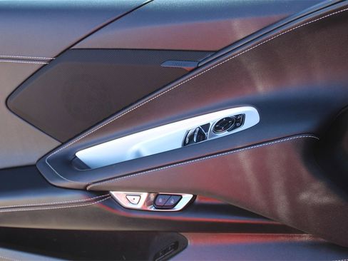 Used 2021 Chevrolet Corvette Stingray image 12