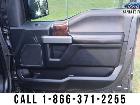 Used 2017 Ford F150 Platinum w/ Equipment Group 701A Luxury AWD/4WD image 29