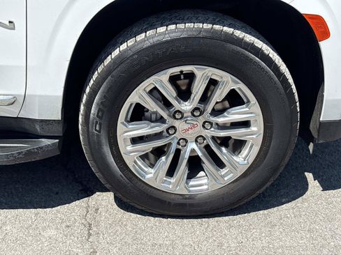 Used 2023 GMC Yukon SLT w/ SLT Premium Package AWD/4WD image 10