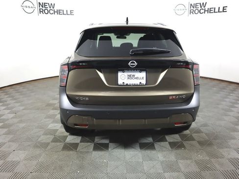 New 2026 Nissan Kicks SR w/ Cold Weather Package image 6
