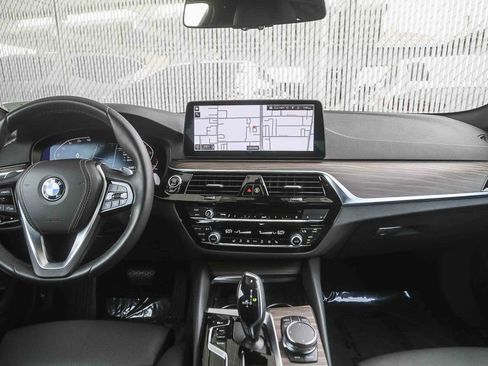Certified 2023 BMW 530i w/ Convenience Package RWD image 9