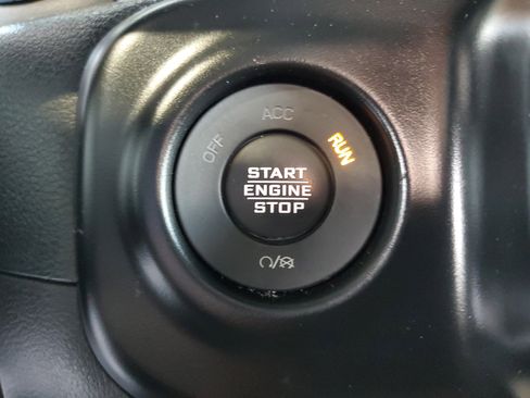 Certified 2021 Jeep Gladiator Mojave AWD/4WD image 31
