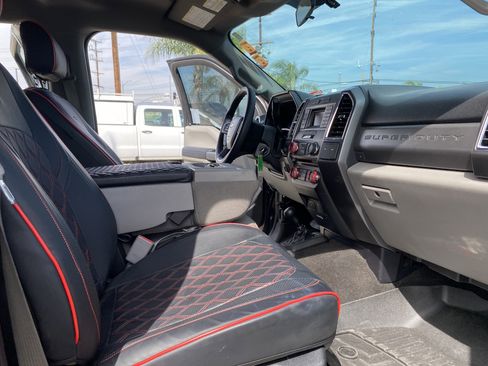 Used 2017 Ford F250 XLT image 25