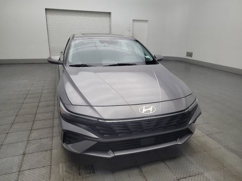 Used 2025 Hyundai Elantra SEL FWD image 14