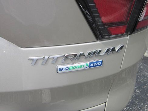 Used 2017 Ford Escape Titanium AWD/4WD image 18