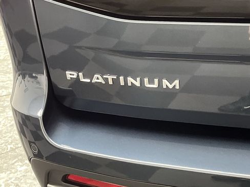 Certified 2025 Ford Expedition Platinum w/ Platinum Ultimate Package AWD/4WD image 38