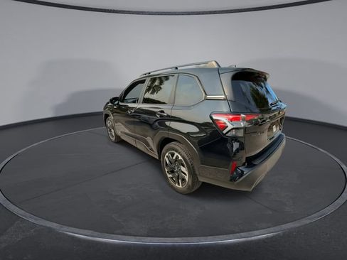 Used 2025 Subaru Forester Premium AWD/4WD image 6