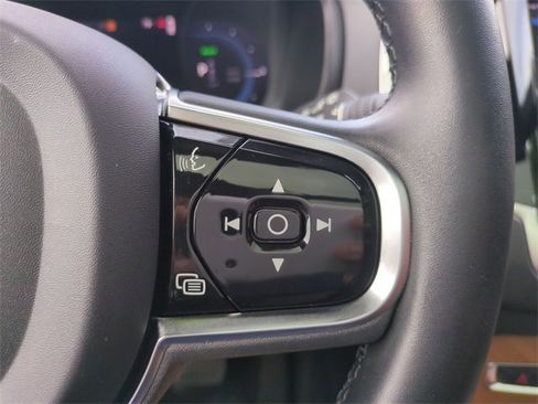 Certified 2023 Volvo XC90 T8 Plus image 19