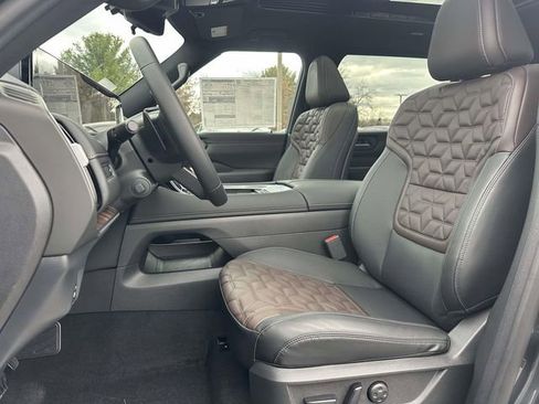 New 2026 Nissan Armada Platinum image 16