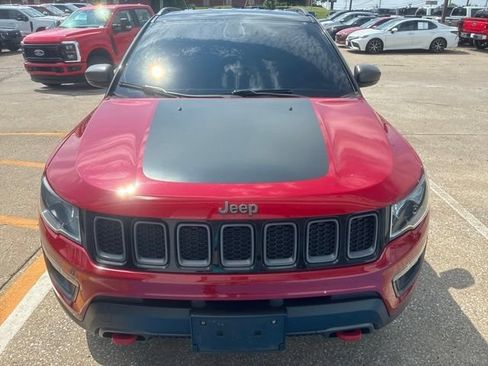Used 2020 Jeep Compass Trailhawk AWD/4WD image 2