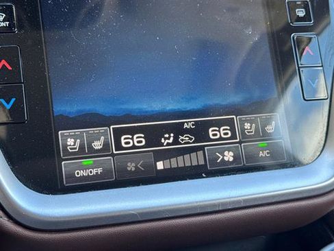 Used 2023 Subaru Outback Touring XT AWD/4WD image 22