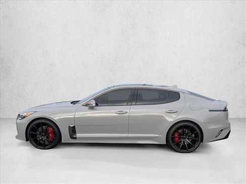 Used 2018 Kia Stinger GT1 RWD image 9