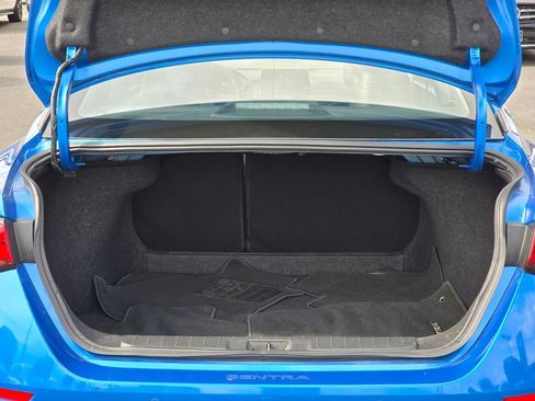 Used 2024 Nissan Sentra SR w/ SR Premium Package image 16