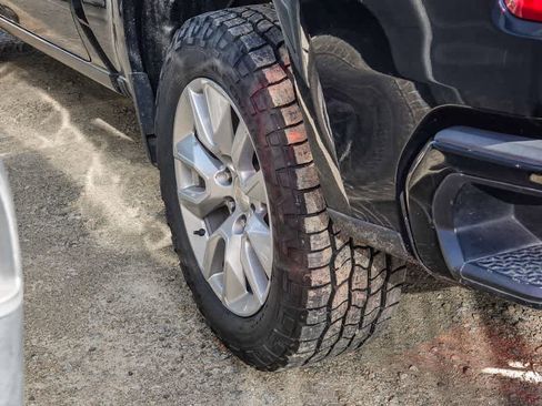 Used 2023 Chevrolet Silverado 1500 Custom image 19