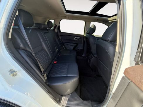 Used 2023 Nissan Rogue Platinum w/ Platinum Premium Package AWD/4WD image 23