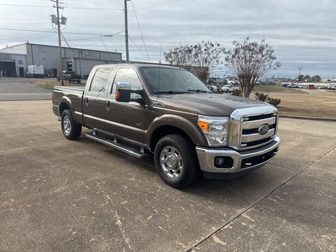 Used 2015 Ford F250 Lariat w/ Lariat Ultimate Package image 18