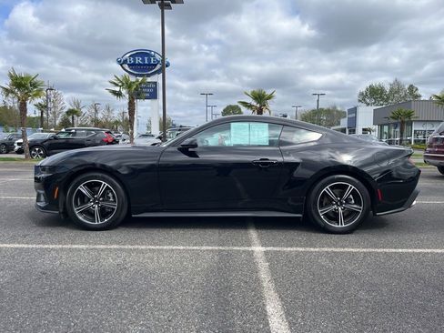 Used 2025 Ford Mustang Premium RWD image 2