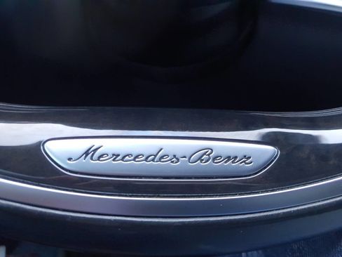 Used 2017 Mercedes-Benz S 550 4MATIC Sedan image 49