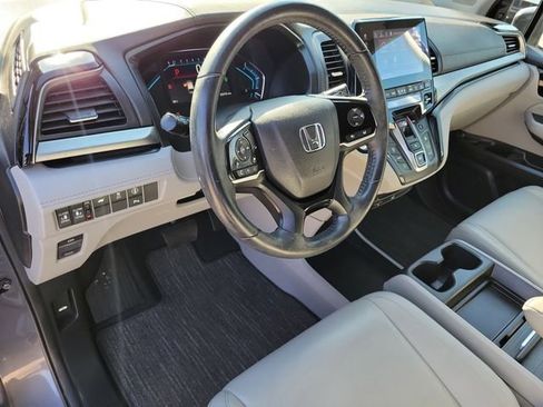 Used 2023 Honda Odyssey Touring image 19