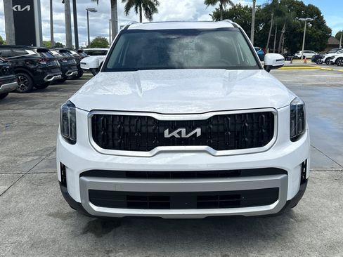 New 2025 Kia Telluride EX w/ EX Captain's Chair Package image 3