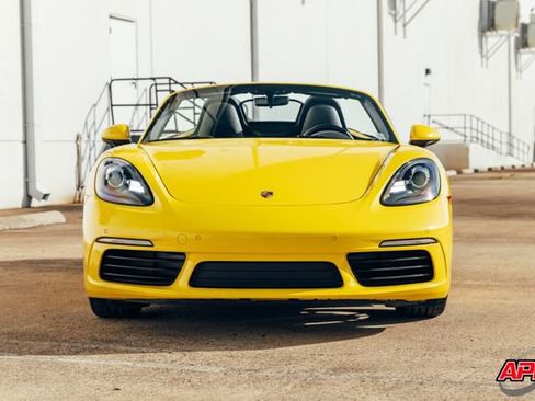 Used 2017 Porsche 718 Boxster image 15