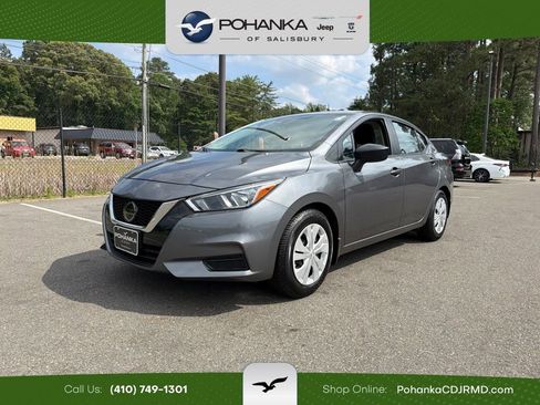 Used 2021 Nissan Versa S FWD image 1