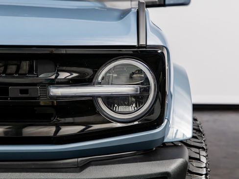 Used 2025 Ford Bronco Outer Banks AWD/4WD image 5