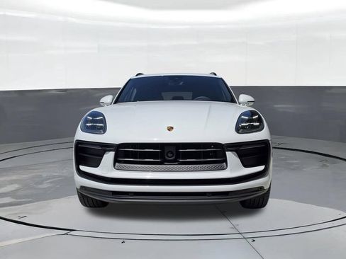 New 2026 Porsche Macan AWD/4WD image 9