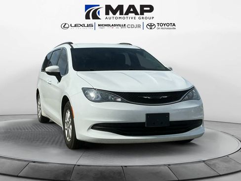 Used 2020 Chrysler Voyager Lxi image 7