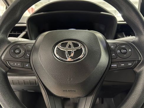 Used 2026 Toyota Corolla LE w/ LE Premium Package FWD image 32