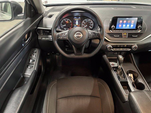 Used 2024 Nissan Altima 2.5 S FWD image 18