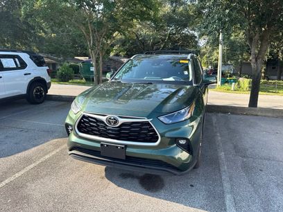 Used 2023 Toyota Highlander XLE