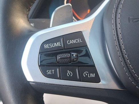 Used 2022 BMW X5 M50i w/ Premium Package image 22