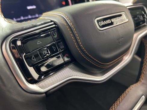 Used 2023 Jeep Grand Wagoneer Series III image 14