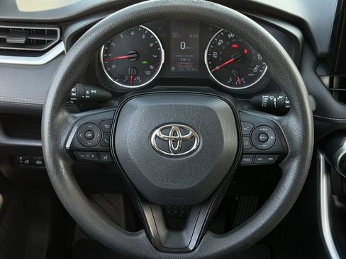 Used 2021 Toyota RAV4 XLE FWD image 13