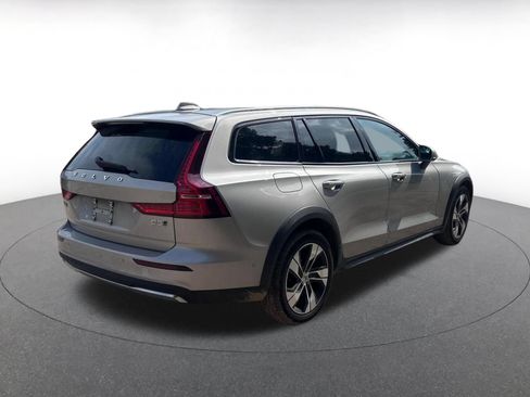 Used 2025 Volvo V60 B5 Cross Country Plus AWD/4WD image 20