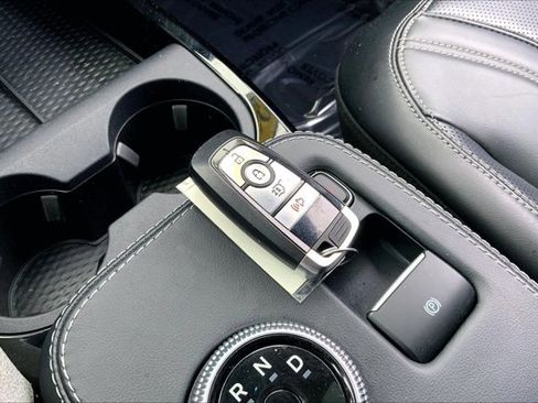 Used 2022 Ford Mustang Mach-E Premium image 10