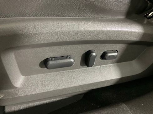 Used 2013 Ford Edge SEL image 28