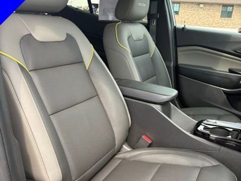 Used 2025 Chevrolet Trax ACTIV w/ Driver Confidence Package image 29