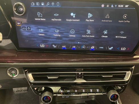 New 2026 Chevrolet Traverse Z71 w/ Enhanced Driving Package AWD/4WD image 15