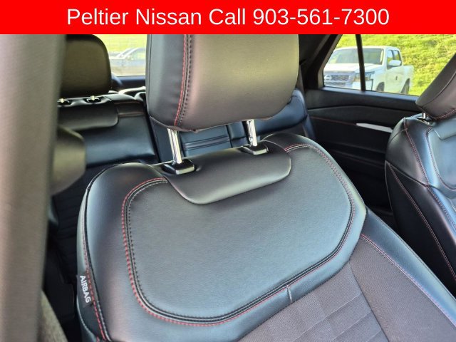 Used 2025 Ford Explorer ST-Line w/ ST-Line Street Pack AWD/4WD image 14
